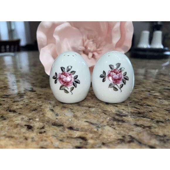 Vintage Egg Shape Rose Salt and Pepper Shakers Set Floral Pattern Silver - Picture 3 of 14